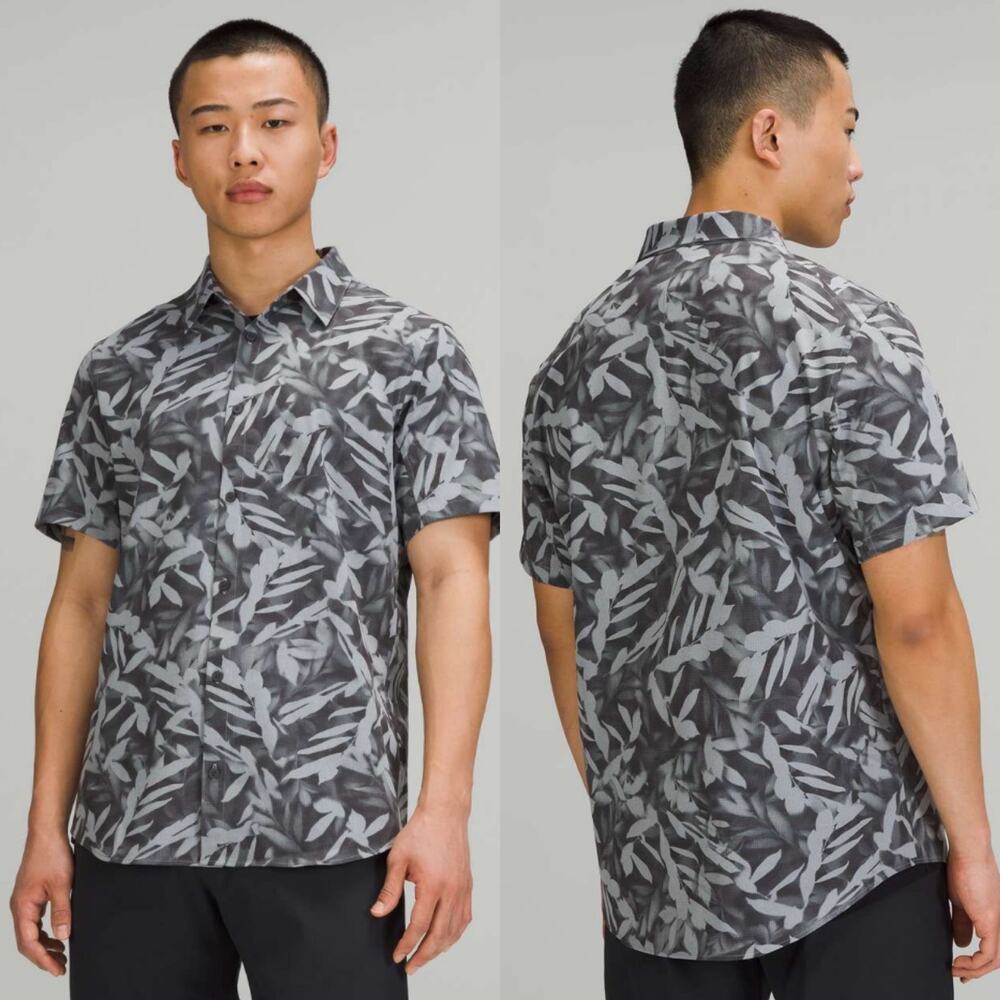 Lululemon Shirt Men Medium Gray Airing Easy Spray Leaf Short Sleeve Casual Rhino